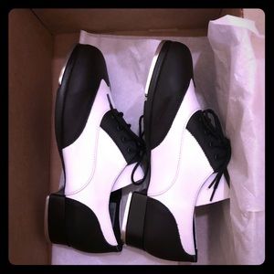 Leo Women's Giordano Spectator Tap Dance Shoes